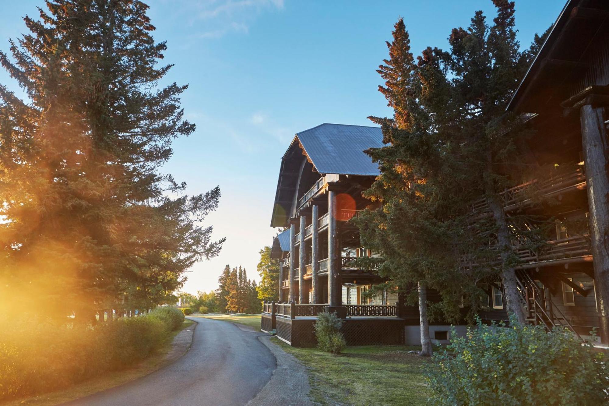 Glacier Park Lodge East Glacier Park Village Екстер'єр фото